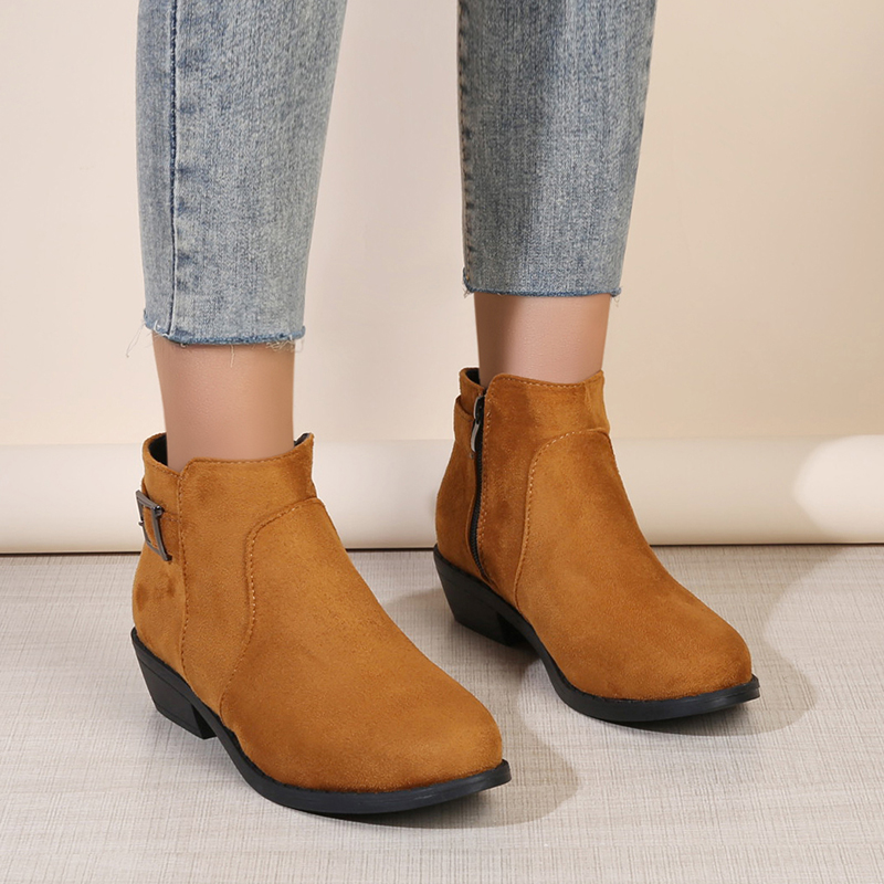 Ethnic Styling Tips - Botas de tacón cuadrado con punta
