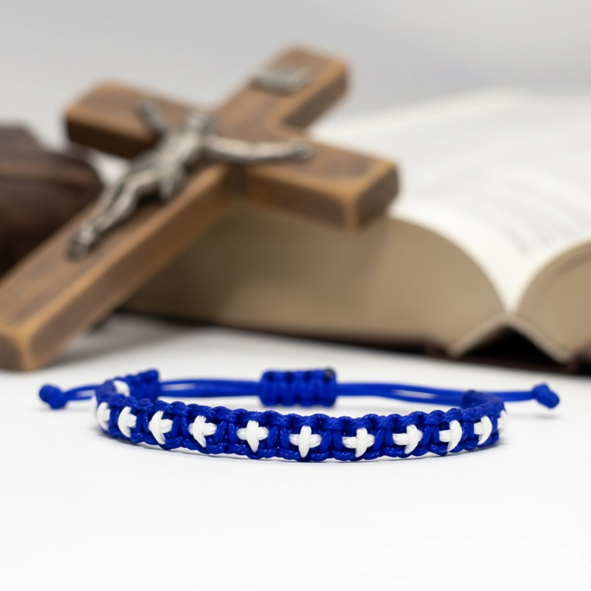 Nueva Pulsera Ajustable de Cue - Fashion Ethnic Wear For Men reseña y precio
