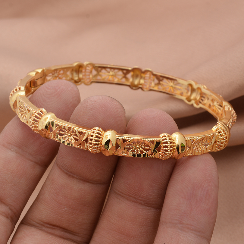 Brazalete de malla ondulada co - Ethnic Fashion Dubai reseña y precio